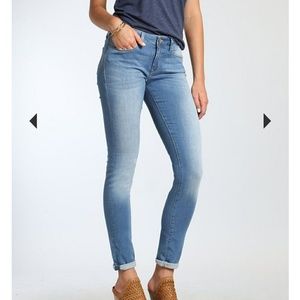 Mavi Alexa Mid-Rise Skinny Jean Size 25